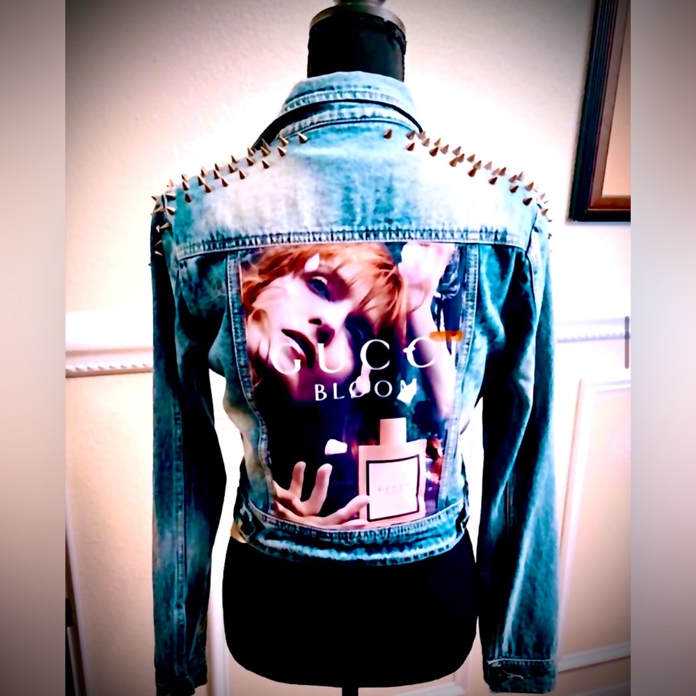 Best jean jacket EVER!!! The material is sewn on the bk with an edgy punk feel.